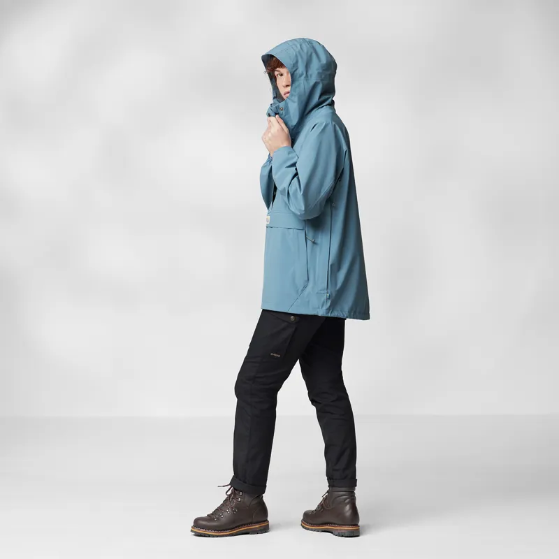 Fjallraven Vardag Hydratic Waterproof Anorak Womens in Black-8